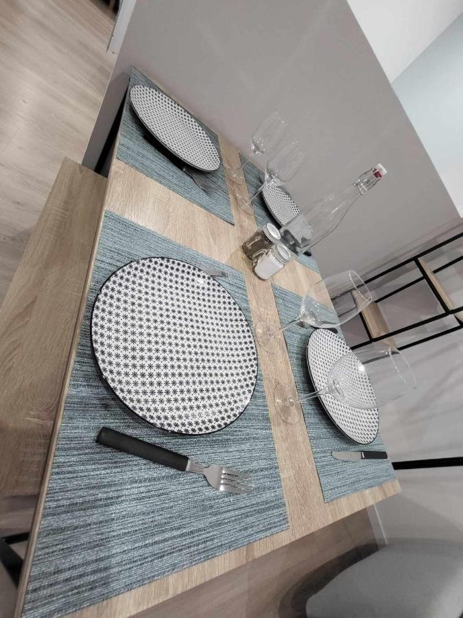 Appartement Canada 1 Valenciennes Exterior foto